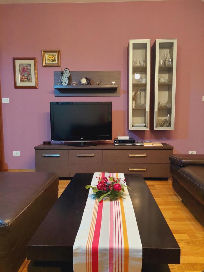 Apartman Sara 2 Podgorica Exteriör bild